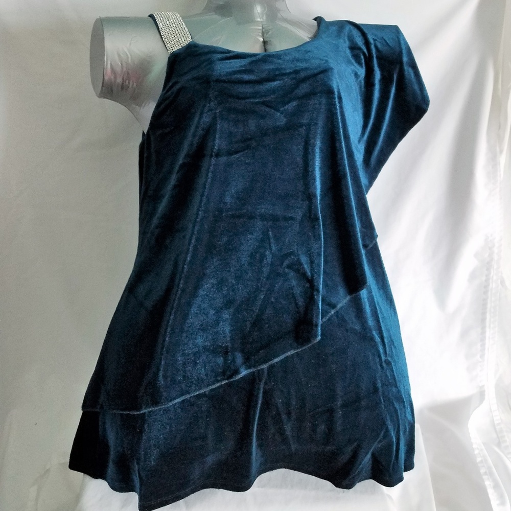 NWOT price tag Belldini velvet asymmetrical tunic
